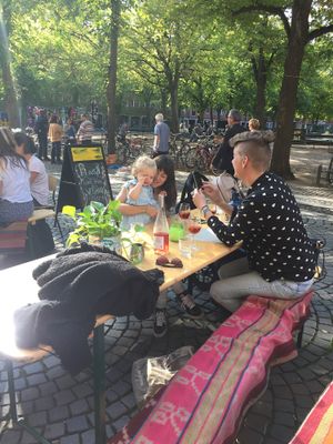 Outdoor sunshine spot at Plads'n in Copenhagen