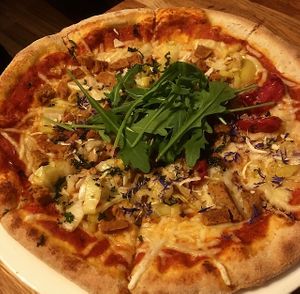 Umami pizza at Plads'n in Copenhagen