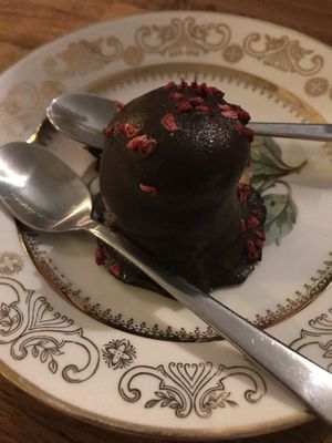 Don’t know the name, but inside there were some kind of whipped cream at Plads'n in Copenhagen