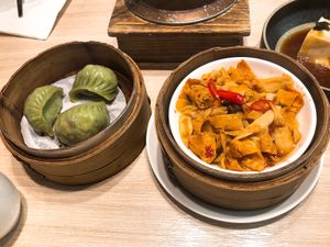 Shanghai style dumplings and a tofu skin/bamboo dish at Hi-Lai Vegetarian 漢來蔬食 in Taipei