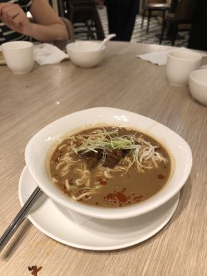 Sesame noodles  at Hi-Lai Vegetarian 漢來蔬食 in Taipei