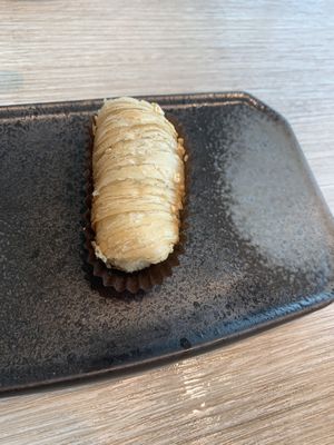 Fried radish pastry at Hi-Lai Vegetarian 漢來蔬食 in Taipei