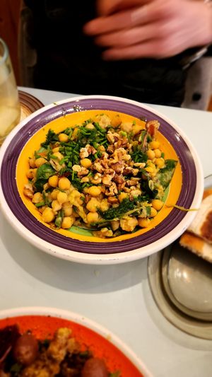 Romige kikkerwtenstoff at Rabarber in Utrecht