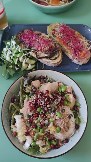 Boon Salat und "gemixte" Brote at Boon in Ghent