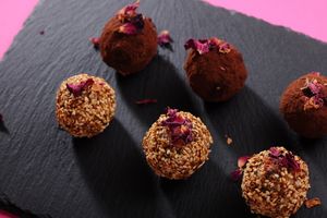 Power balls at BioMania Street Food in Bol