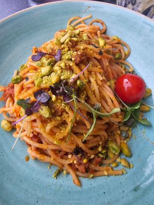 Vegan Spaghetti Napoli at Barry's in Grindelwald