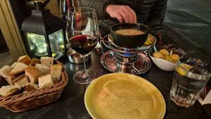 Barry's has amazing vegan options and even did a cheeseless fondue which was incredible 🫶🏻 at Barry's in Grindelwald