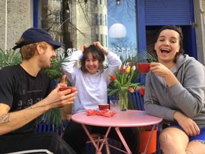 drinking coffee and lol at Neue Republik Reger in Berlin