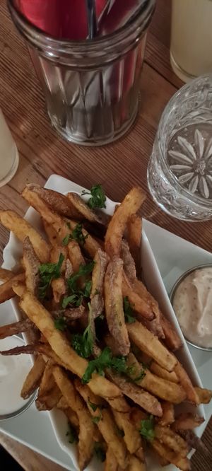 Pommes 🍟 at Neue Republik Reger in Berlin
