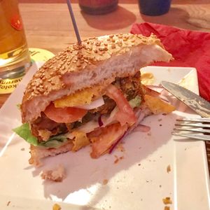“Chicken” burger at Neue Republik Reger in Berlin