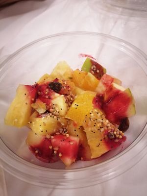 Salade de fruits frais 🧡 #Veganuary at Boll N Roll in Tours