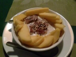 black sticky rice with mango at May Kaidee in Bangkok