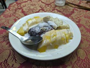 Mango (& banana) sticky rice at May Kaidee in Bangkok
