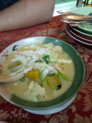 Green curry at May Kaidee in Bangkok