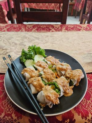 Fresh spring rolls at May Kaidee in Bangkok