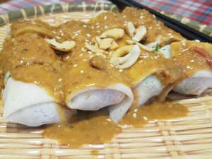 Yet another shot of veggie rolls, i love these ❤️ at May Kaidee in Bangkok