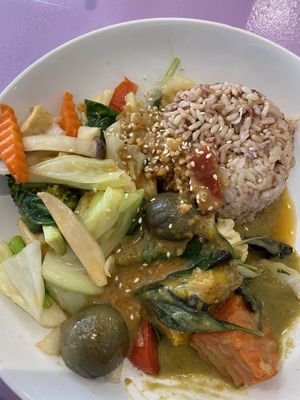 Khao Rad Gamg & Pad Pak curry  at May Kaidee in Bangkok