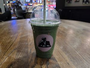 Green Gains shake at Joe & The Juice in Oslo