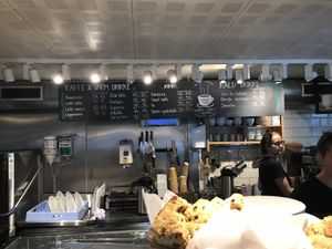 Coffee, tea, lattes, smoothies,  at Godt Brød - Torggate in Bergen