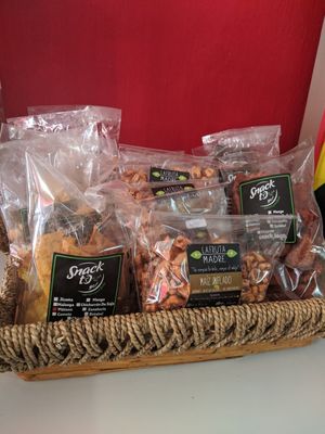 Crunchy snax at Vegan Bageri in Zapopan