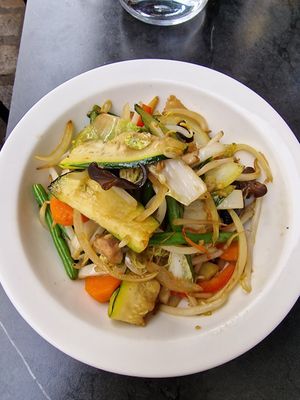 Side dish: vegetables chop suey at Pattaya in La Rochelle