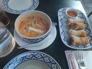 Potage ; nems (sauce à la carotte délicieuse) at Pattaya in La Rochelle