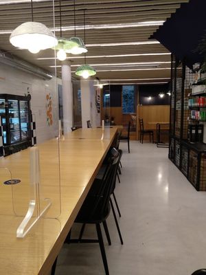 Interior at Curcuma Green Food in Burgos