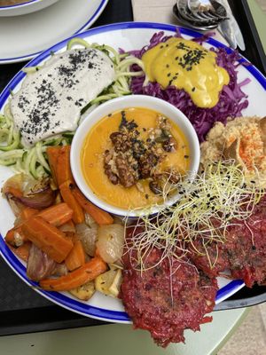 The veggie bowl  at Curcuma Green Food in Burgos