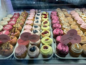 🧁 at Sprinkles Cupcakes in Lake Buena Vista