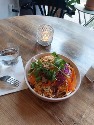 Vietnamese noodle salad at Mirells in Visby