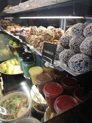 Smoothies and Treats at Mirells in Visby
