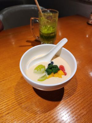  at Lín Hú SùShí - The Lakeside Veggie in Shanghai