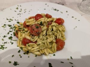 Pasta pomodoro e pesto at Trattoria Portixedda in Oristano