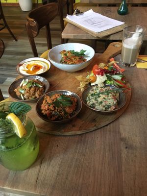 Du & Icke vegan at Tungo's in Berlin