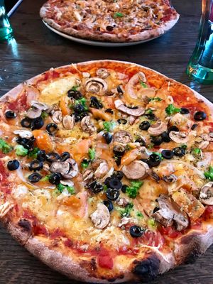 Vegan pizza at Eldsmiðjan - Laugavegur in Reykjavik