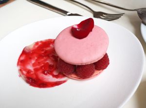 Macaron Ispahan (May 2021) at brEAThe Restaurant - Pigalle in Paris