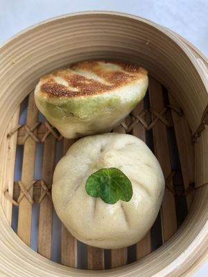 Baozi grillé, fiche pochée aux 5 epices  at brEAThe Restaurant - Pigalle in Paris