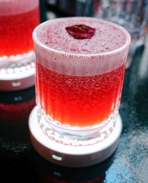 LA VIE EN ROSE at brEAThe Restaurant - Pigalle in Paris