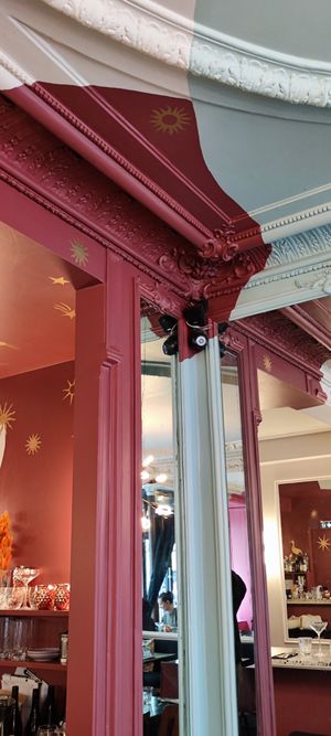 Paint at brEAThe Restaurant - Pigalle in Paris