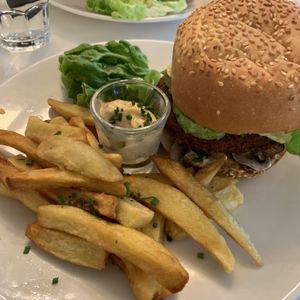 Burger at brEAThe Restaurant - Pigalle in Paris