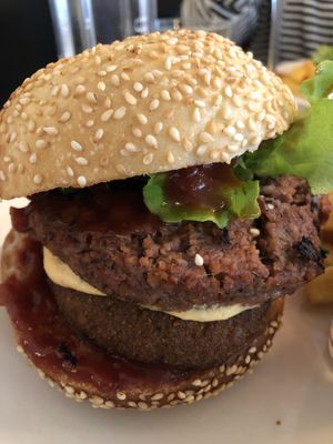 Seitan burger with mac and cheese  at brEAThe Restaurant - Pigalle in Paris