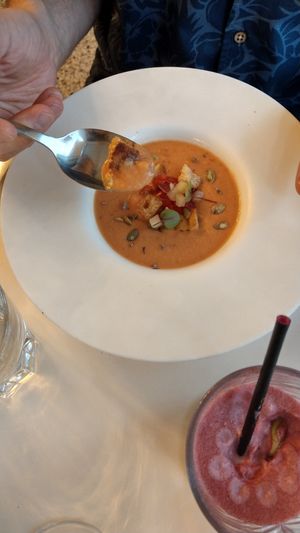 Gaspacho - équilibre parfait 🤩 at brEAThe Restaurant - Pigalle in Paris