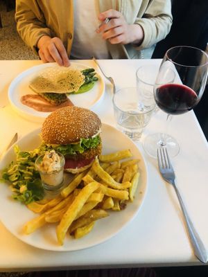 Burger / tempeh en croute at brEAThe Restaurant - Pigalle in Paris