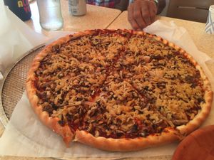 Mushroom and onion pizza with ulu cheese at Kilauea Bakery and Pau Hana Pizza in Kilauea