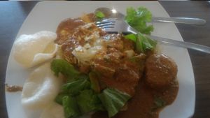 GADO-GADO (Indonesian traditional food with peanut sauce) at Simple Joy Vegetarian Cuisine in Pekanbaru
