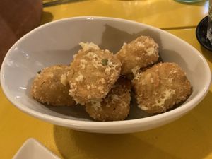 Croquetas de queso at Sa Capca in Blanes