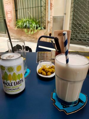Orchata and lemonade, they offer olives at Sa Capca in Blanes
