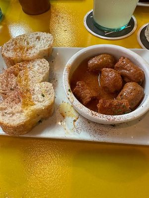 Chorizo a la sidra at Sa Capca in Blanes