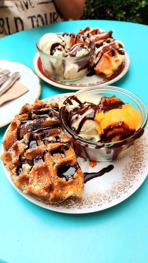 Sweet Poppyseed Waffle & Vegan Icecream at Eisdielerin in Cologne