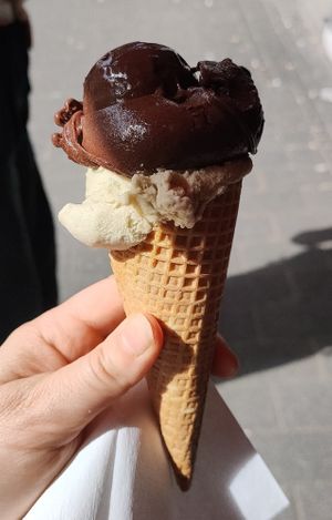  at Eisdielerin in Cologne